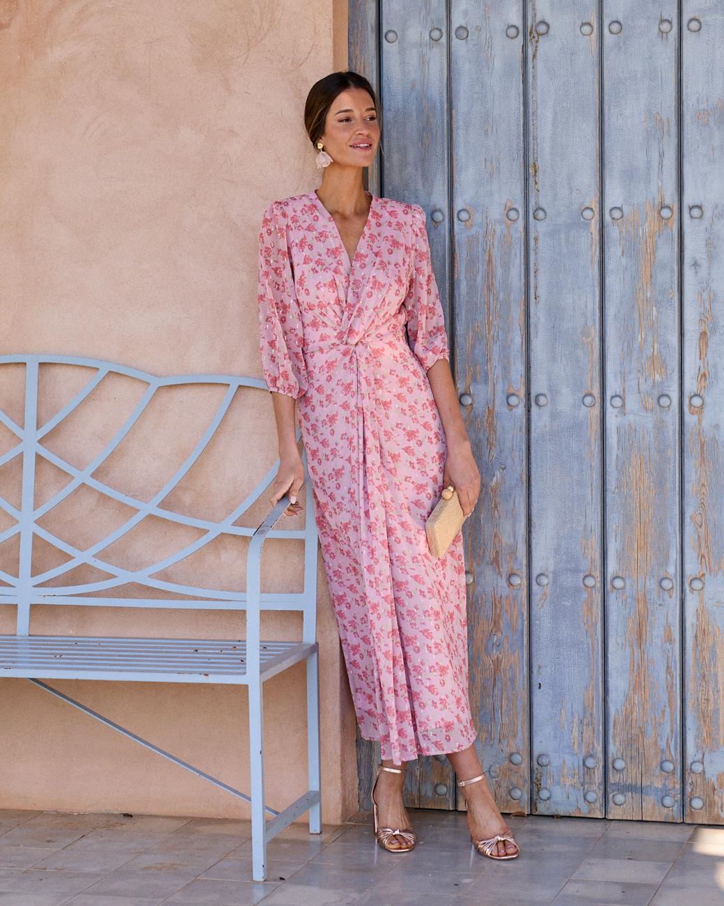 Vestido com Decote Coppet
