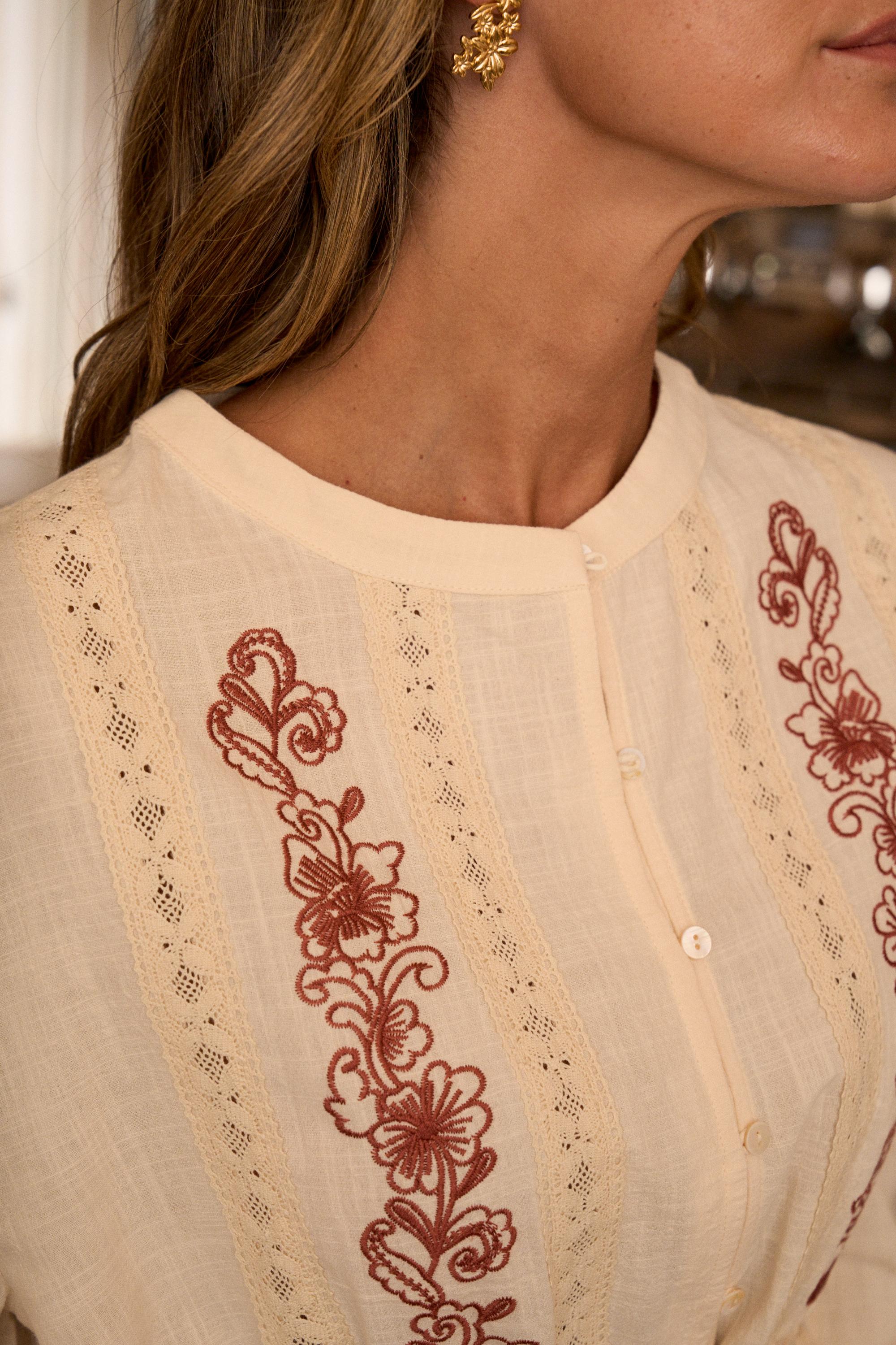 Blusa bordada Melisenda