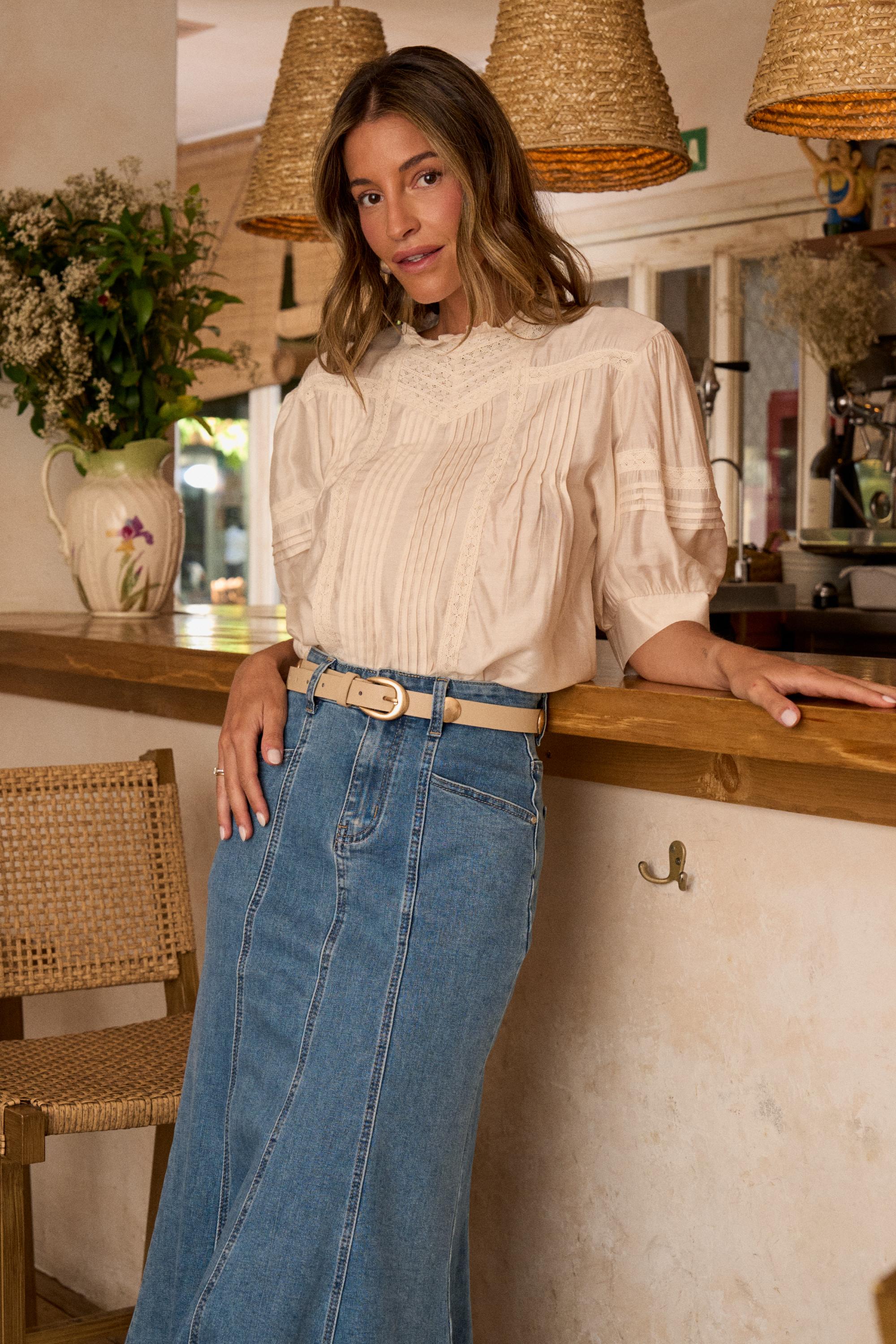 Blusa de renda Aluna