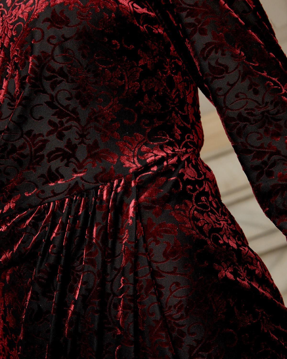 Vestido de Veludo Aivila