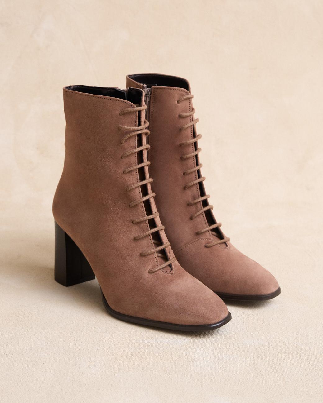 Botins com Atacadores Lutina