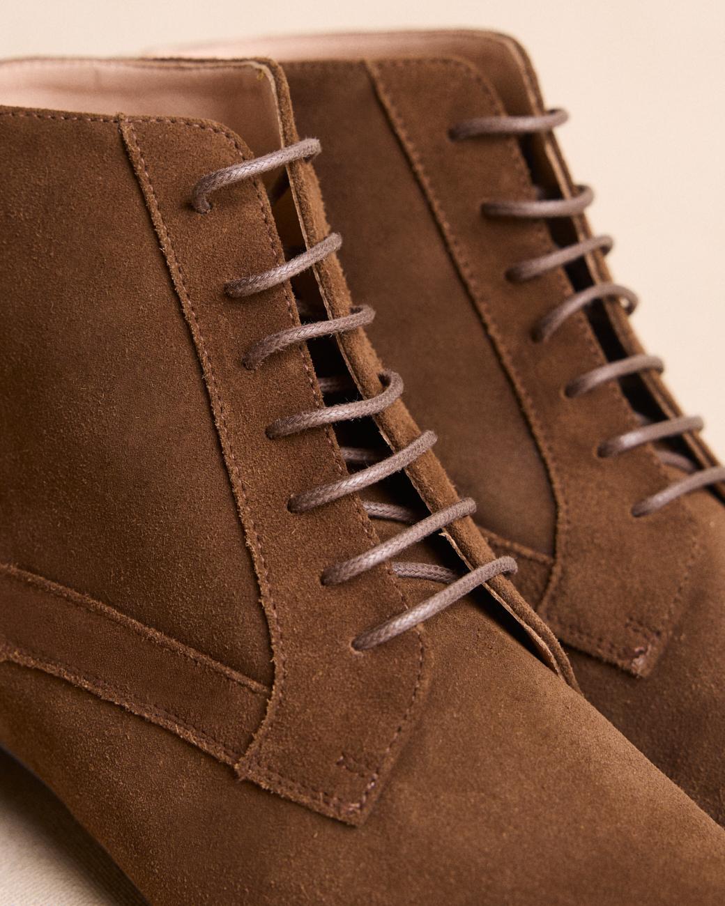 Botins com Atacadores Ninne