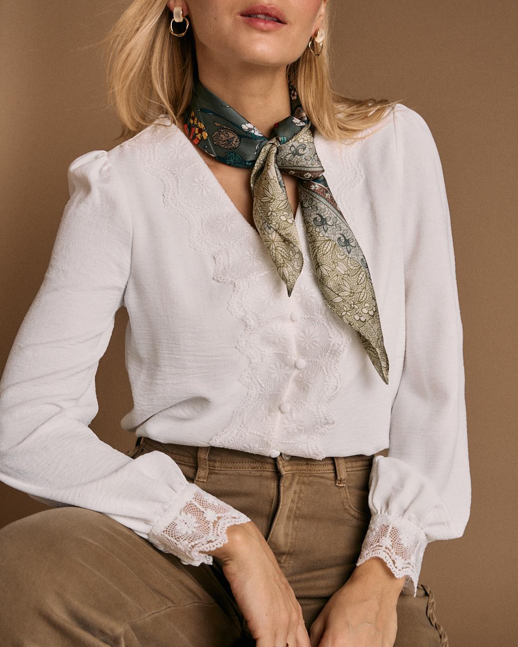 Camisa com Detalhe Bordado Greta