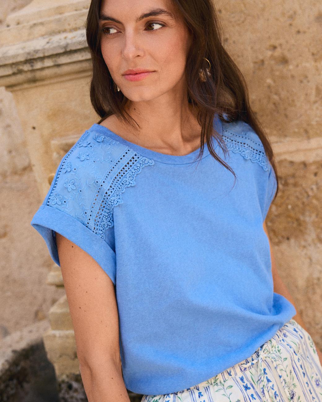 T-shirt com Detalhe Hila