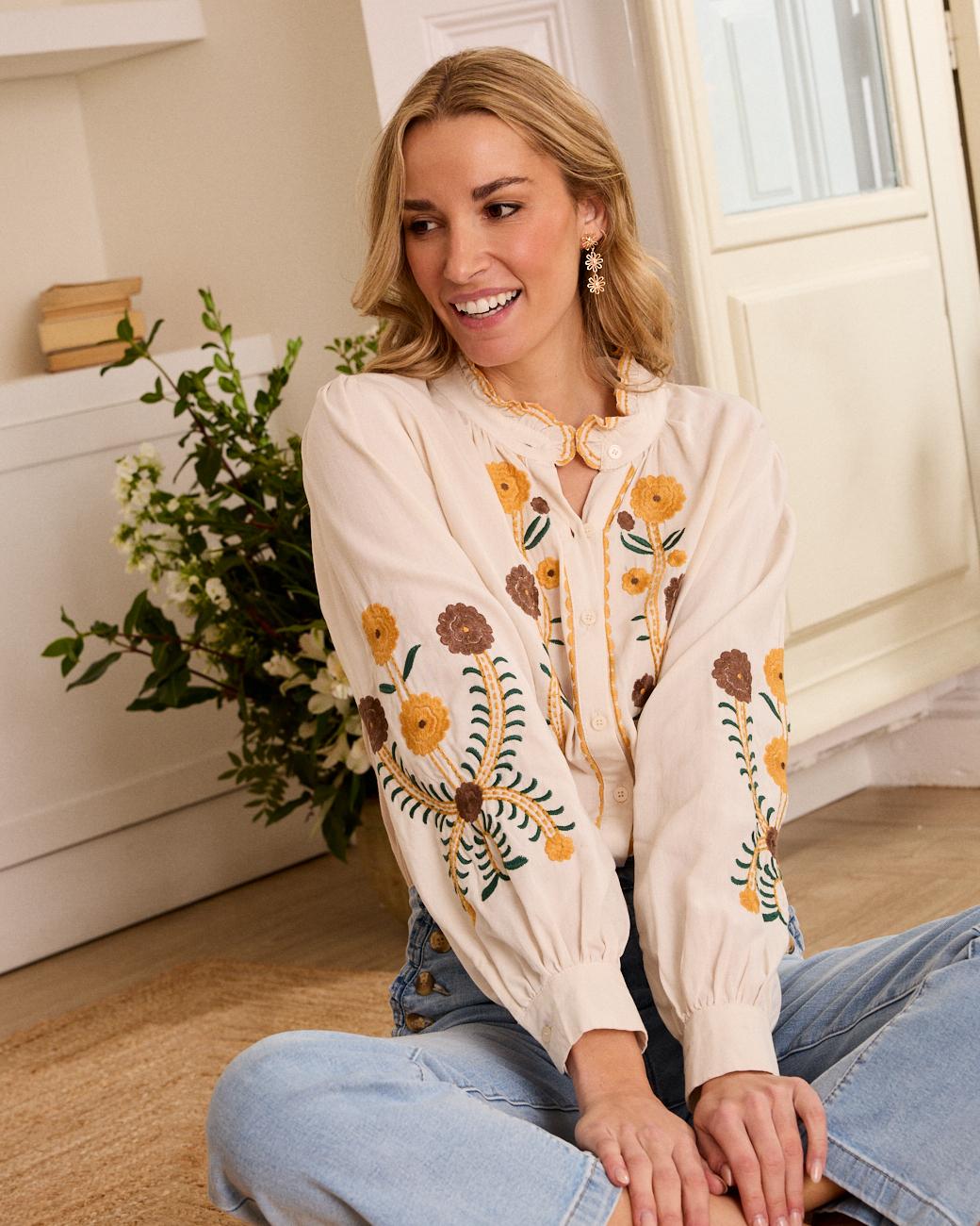 Camisa com flores Mérida