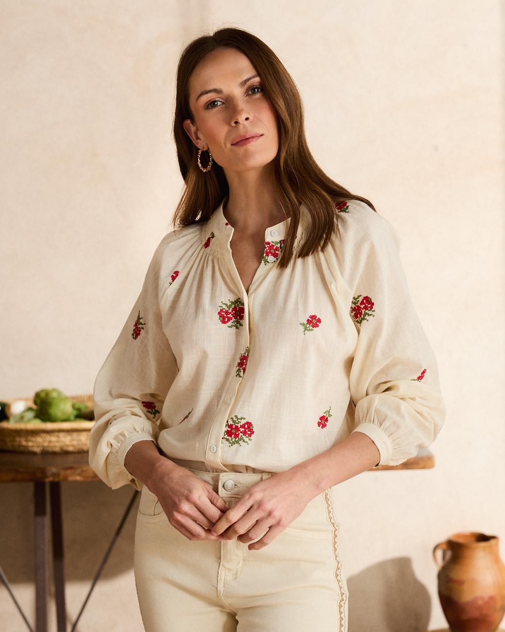 Camisa com flor Antía