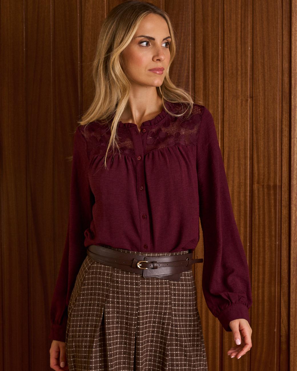 Camisa de Renda com Flores Ruby