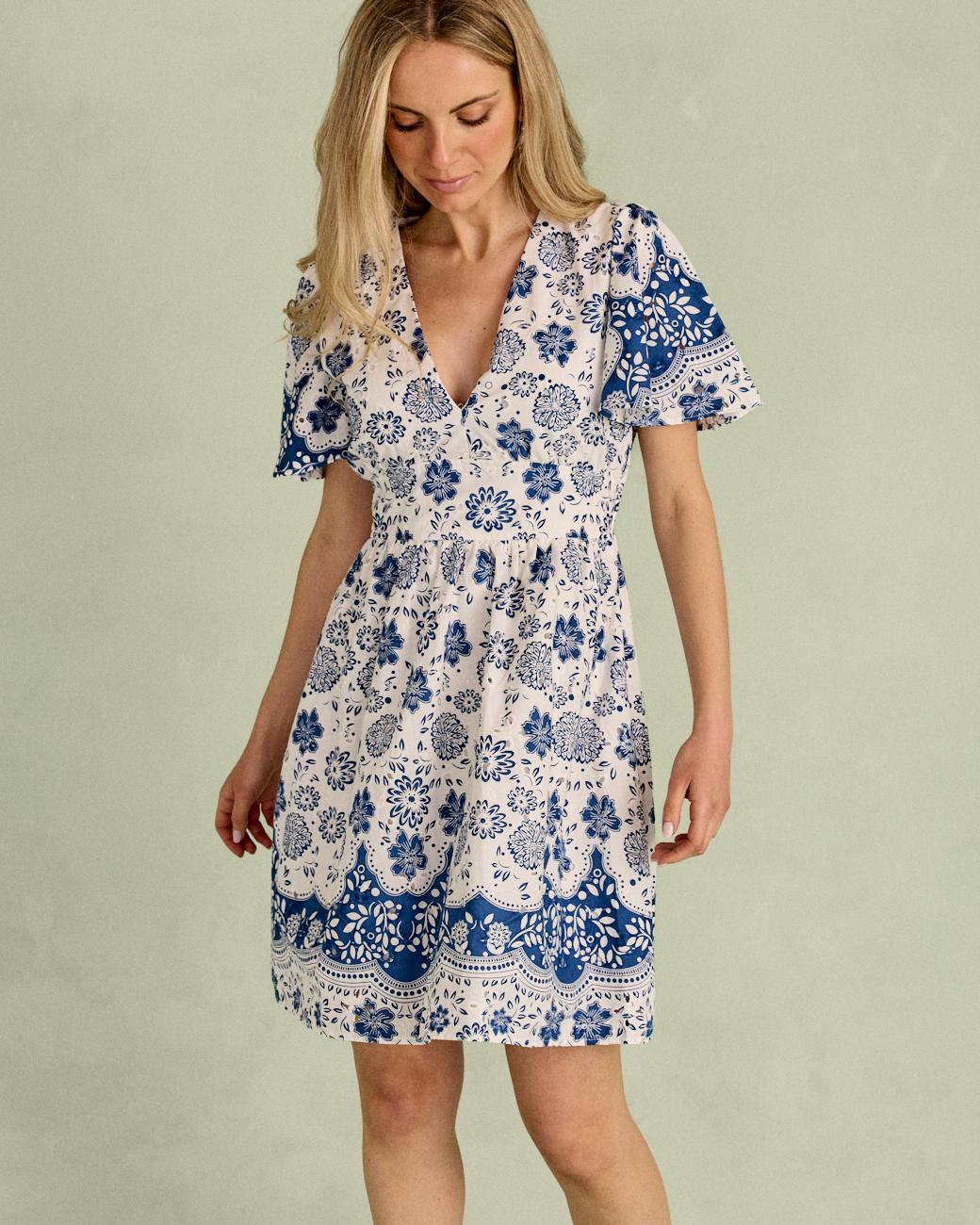 Vestido Curto Flores Milia