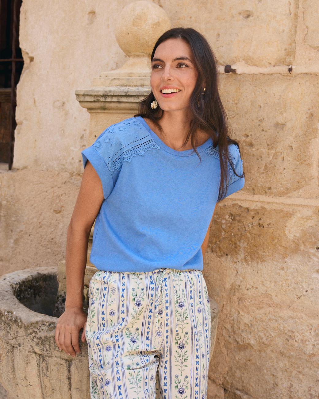 T-shirt com Detalhe Hila