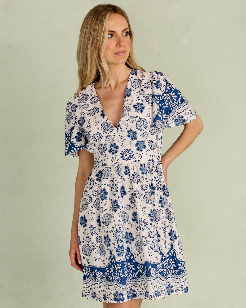 Vestido Curto Flores Milia