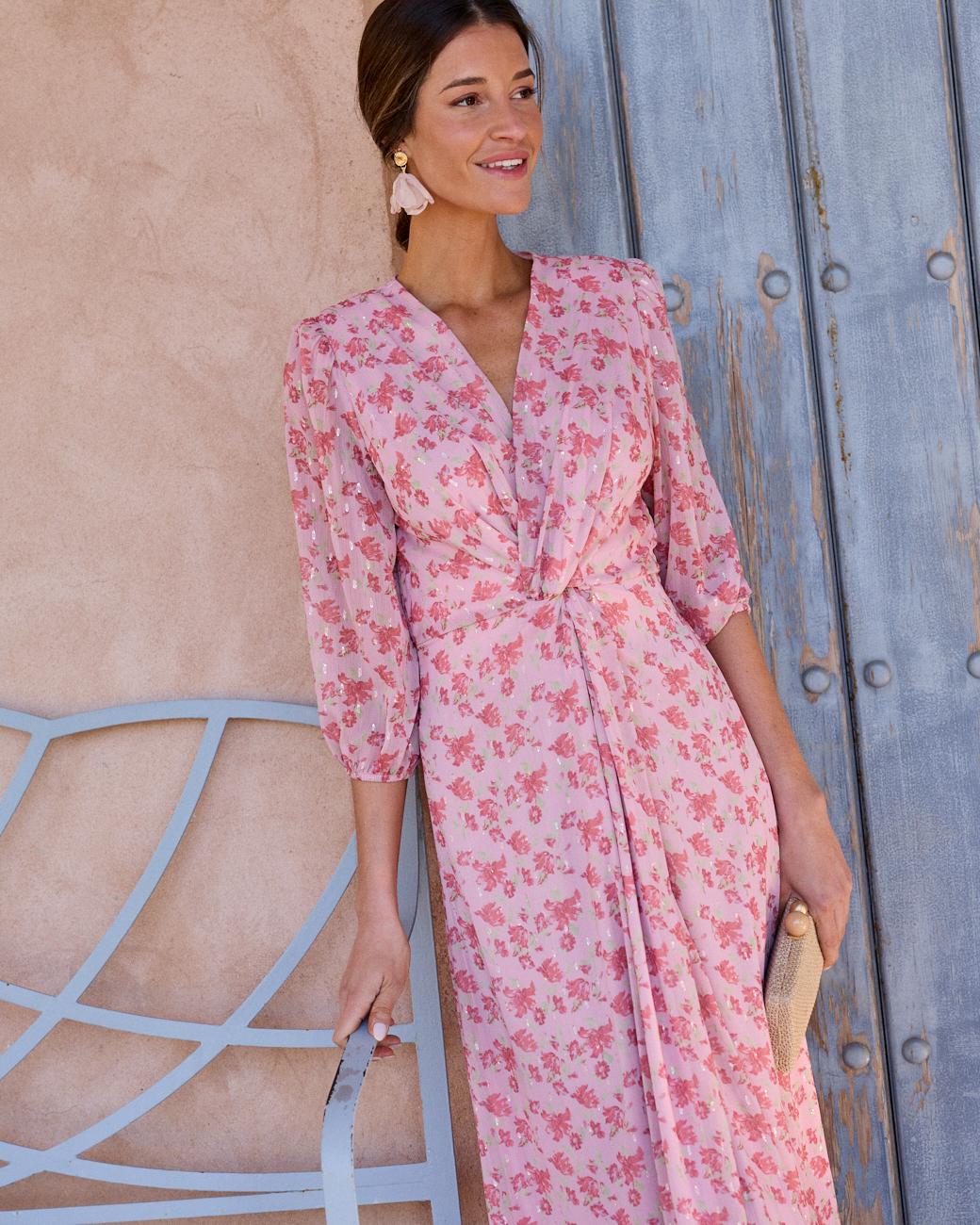 Vestido com Decote Coppet