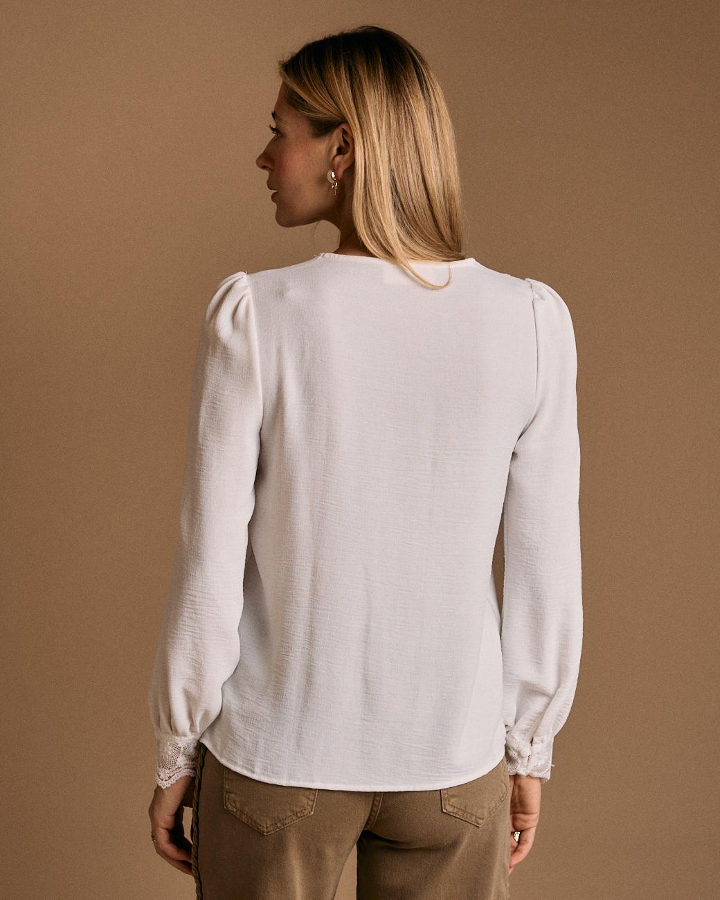 Camisa com Detalhe Bordado Greta