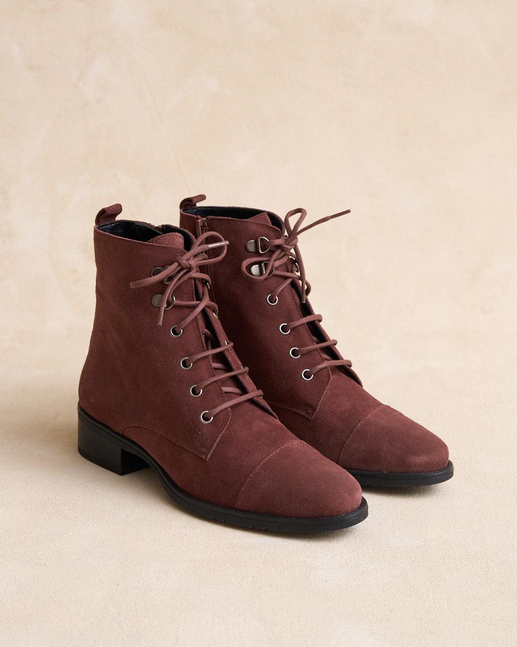 Botins com Atacadores Kila