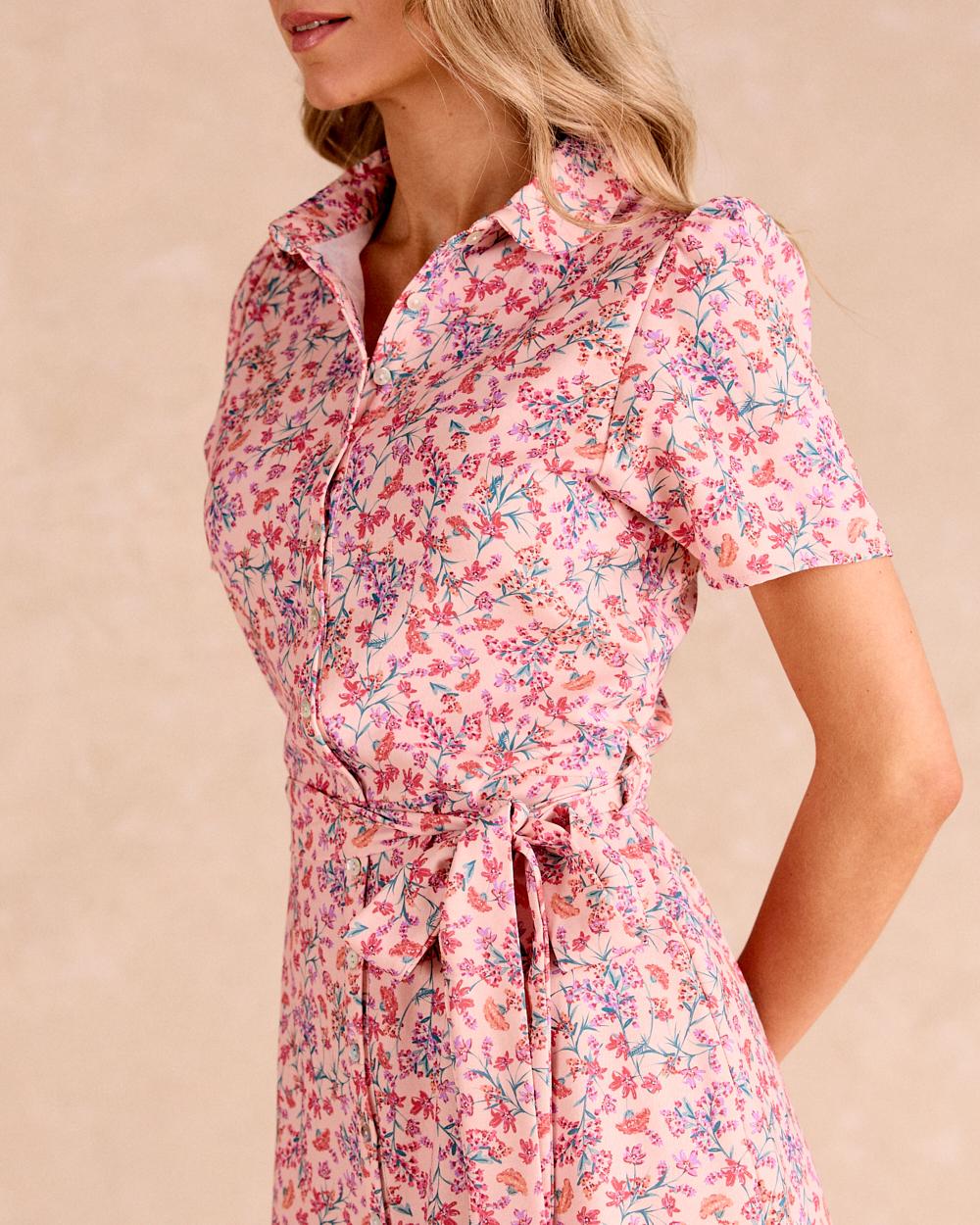 Vestido Curto com Flores Lala