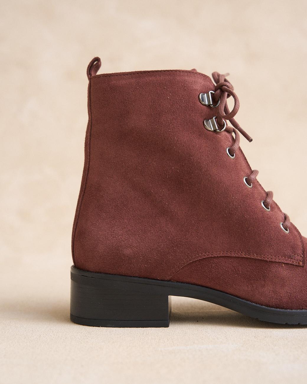Botins com Atacadores Kila