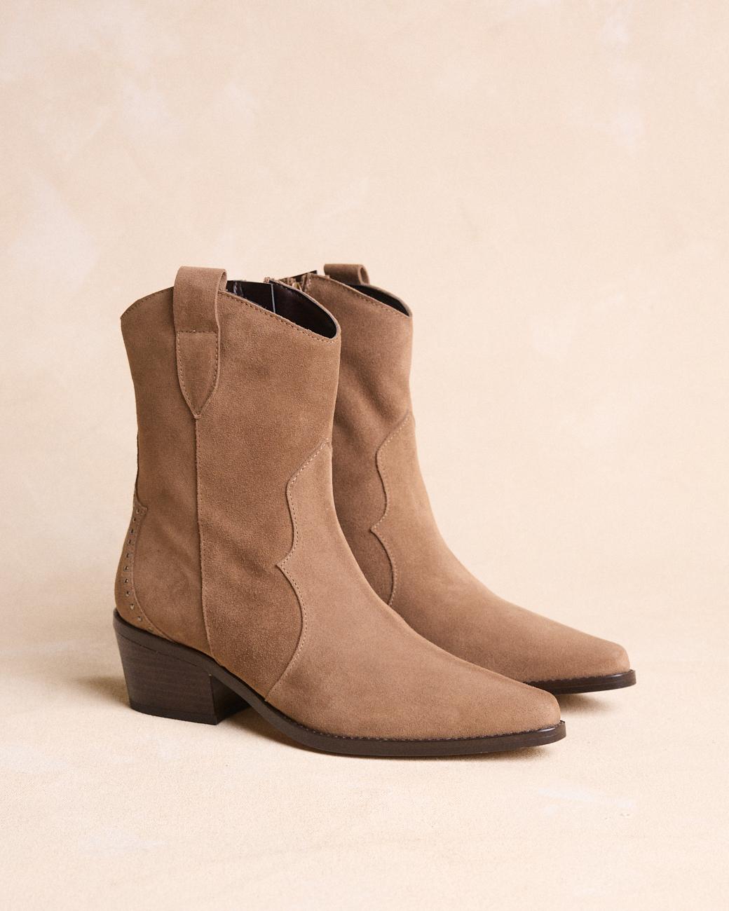 Botins com Tachas Donata