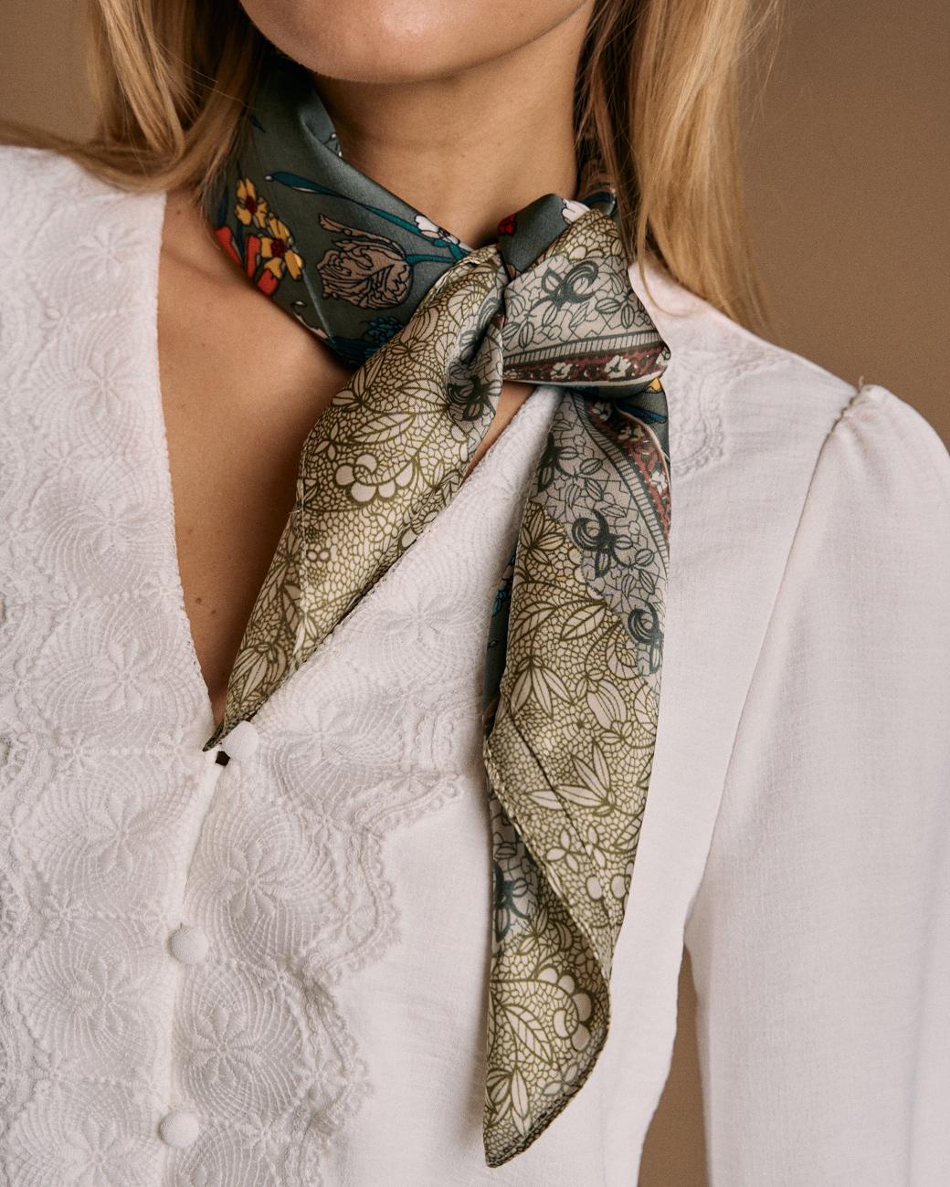Camisa com Detalhe Bordado Greta