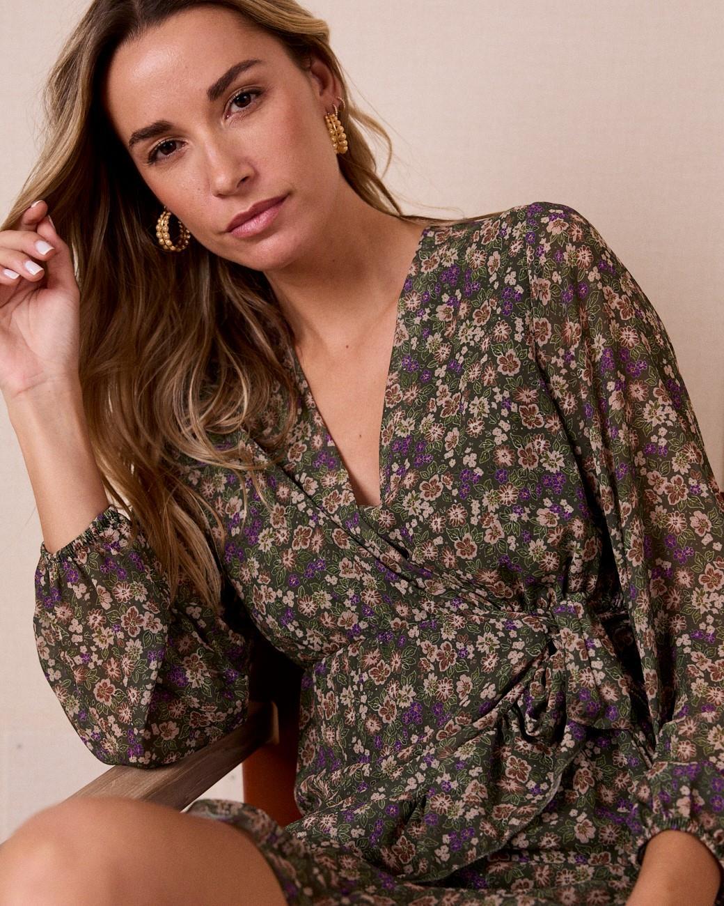 Vestido com Flores Clavel
