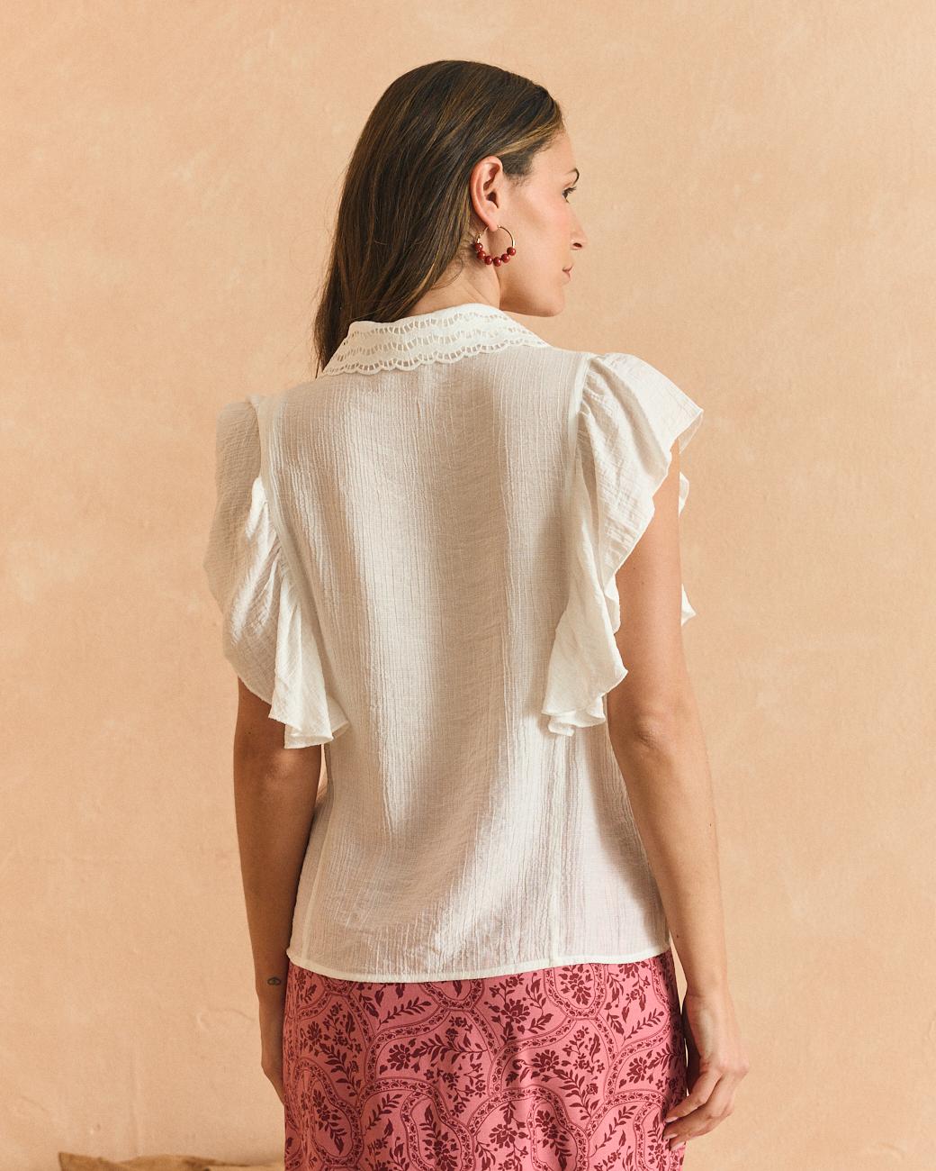Blusa com Gola Beti