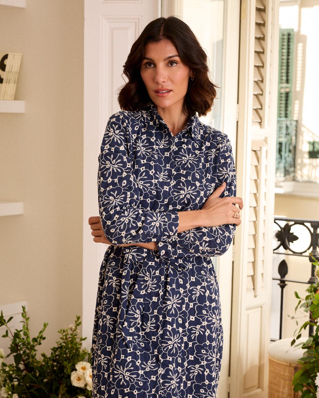 Vestido com Bordados Claudia