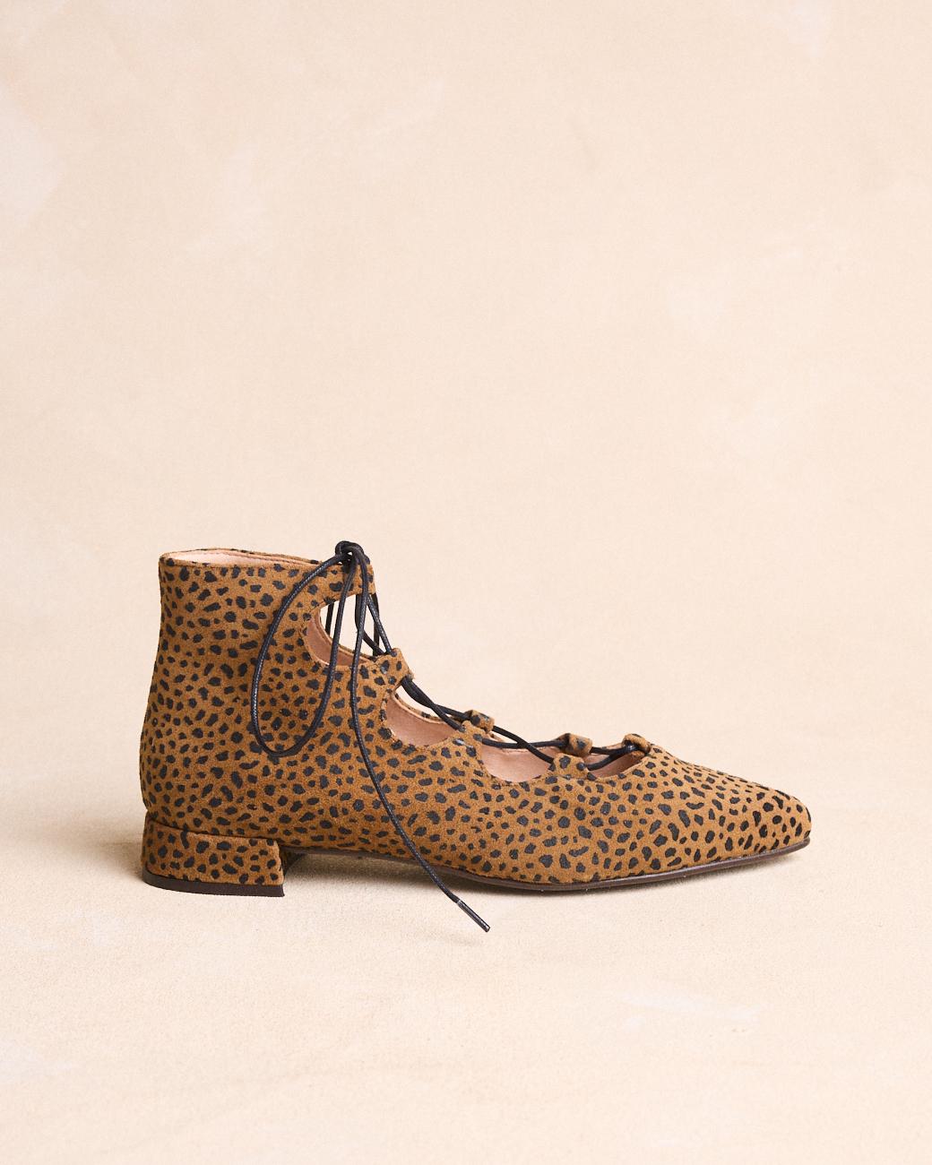Botins com Atacadores Galena