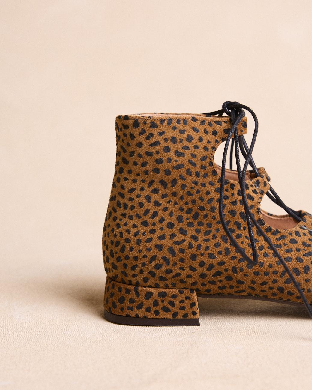Botins com Atacadores Galena