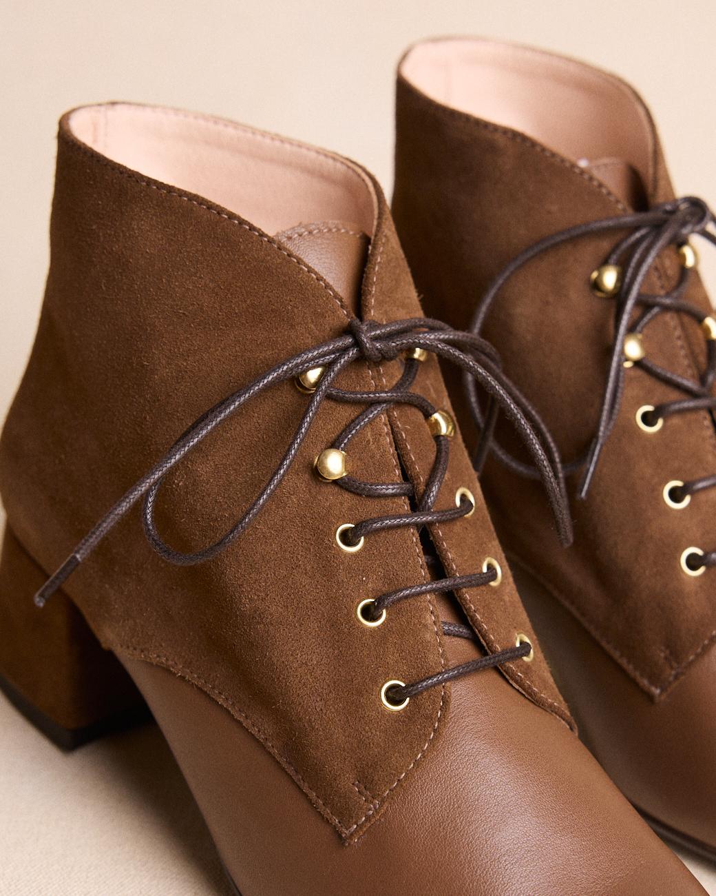 Botins de Salto com Atacadores Camila