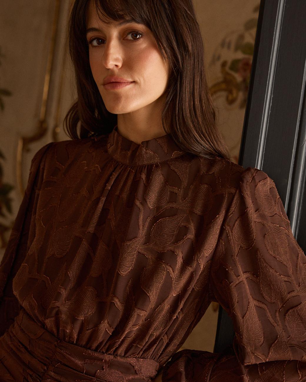 Vestido com Gola Alta Marian